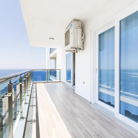 Luxury Flat With Shared Pool Near Beach In Alanya Apartment